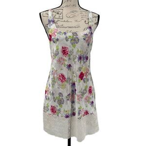 Victoria's Secret Vintage Gold Label Floral Nightie‎ Gown Size Small